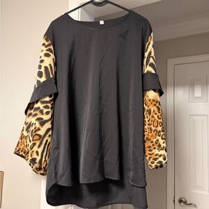 Leopard Print Sleeve Black Top